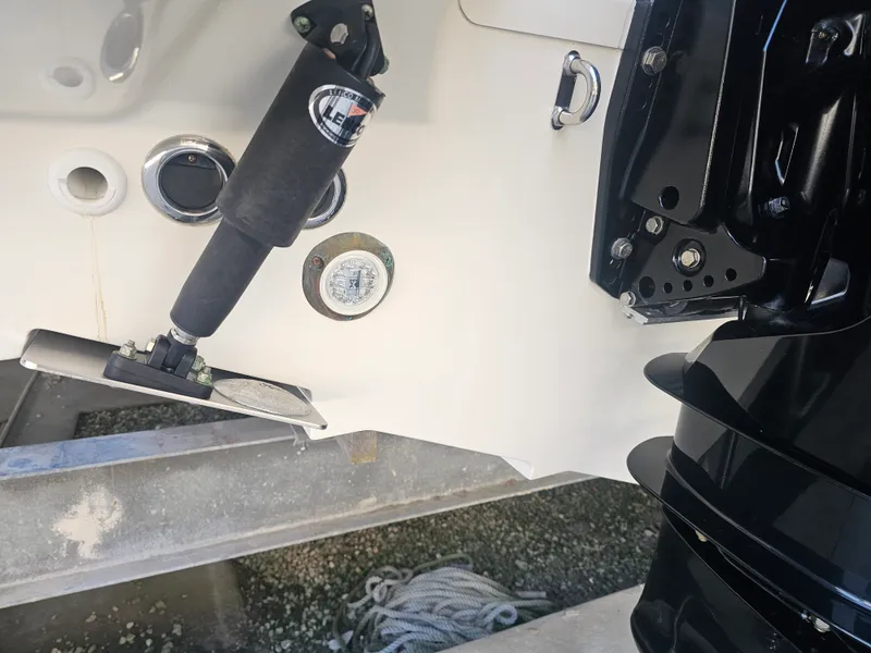 Slide: The Image of Boston Whaler 270 VANTAGE 2019 - 54