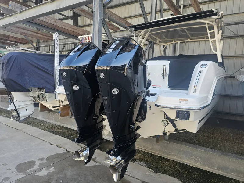 Slide: The Image of Boston Whaler 270 VANTAGE 2019 - 55