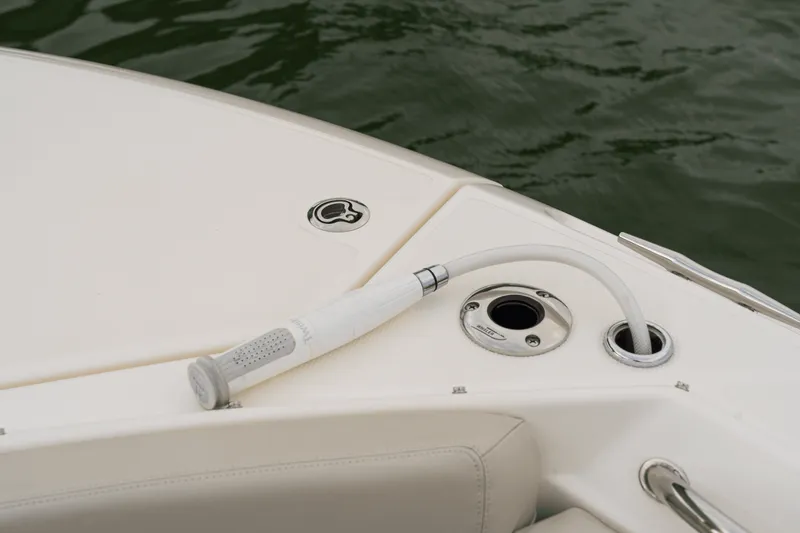 Slide: The Image of Boston Whaler 280 Vantage 2026 - 35