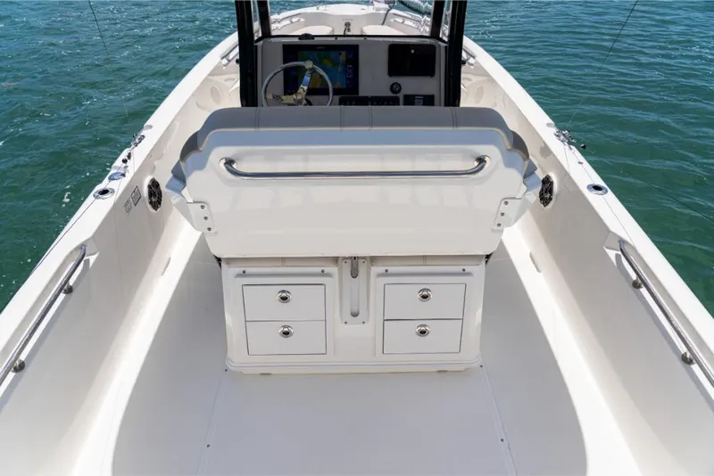 Slide: The Image of Boston Whaler 280 Dauntless 2023 - 100
