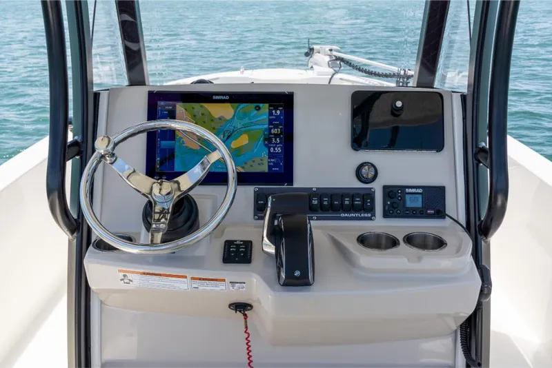 Slide: The Image of Boston Whaler 280 Dauntless 2023 - 102