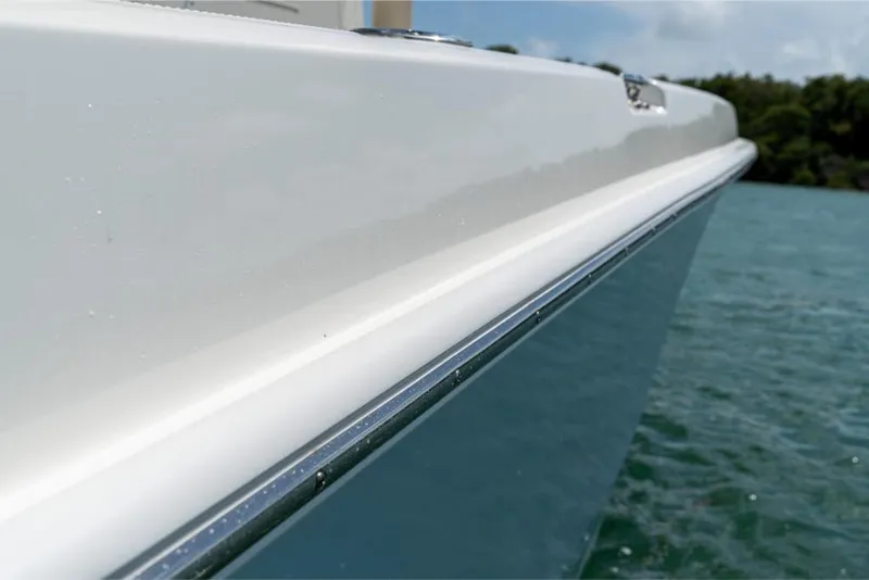Slide: The Image of Boston Whaler 280 Dauntless 2023 - 22