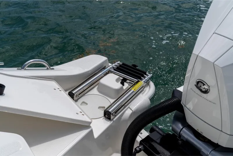 Slide: The Image of Boston Whaler 280 Dauntless 2023 - 23