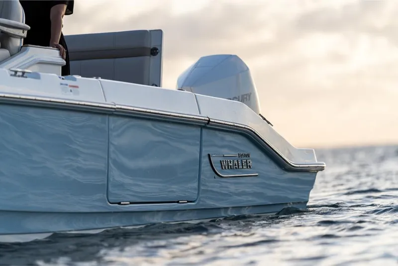 Slide: The Image of Boston Whaler 280 Dauntless 2023 - 7