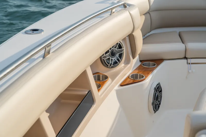 Slide: The Image of Boston Whaler 350 Realm 2026 - 37