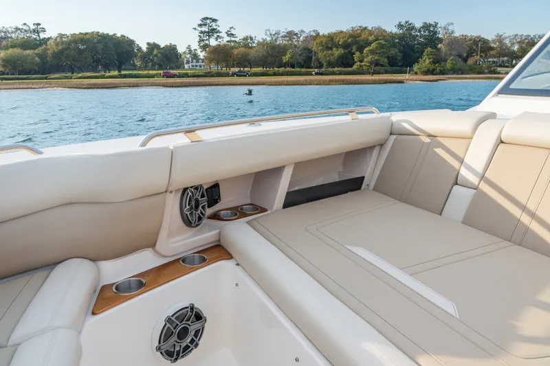 Slide: The Image of Boston Whaler 350 Realm 2026 - 40