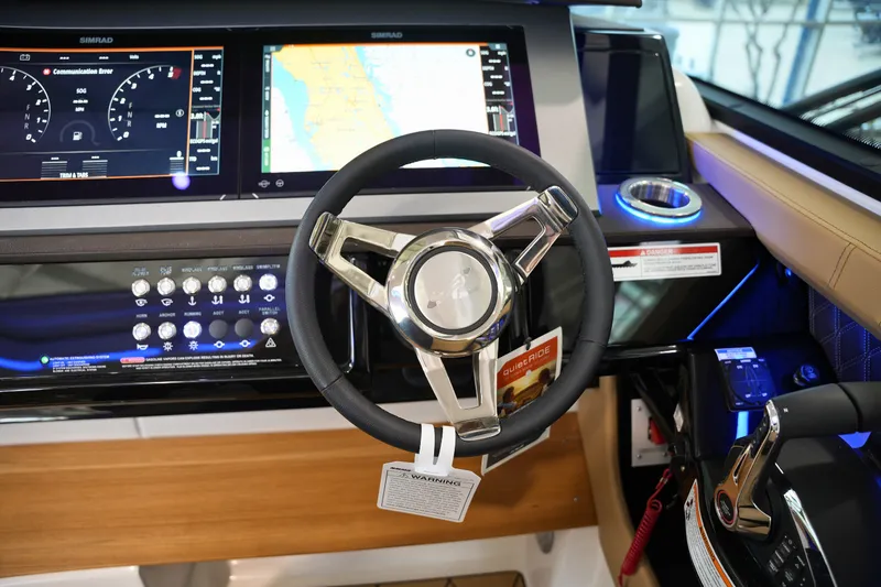 Slide: The Image of Sea Ray SLX 400 2026 - 38