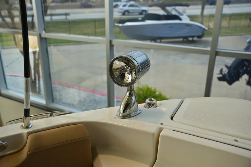 Slide: The Image of Sea Ray SLX 400 2026 - 47