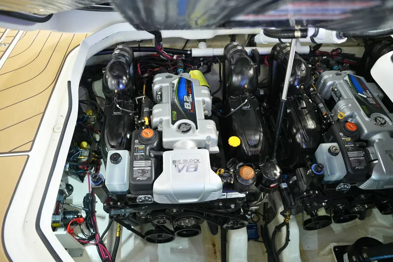 Slide: The Image of Sea Ray SLX 400 2026 - 67