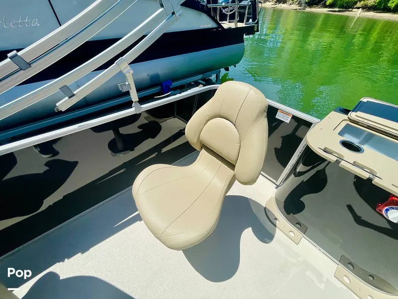 Slide: The Image of Sylvan Mirage 8520 Party Fish 2021 - 16379212