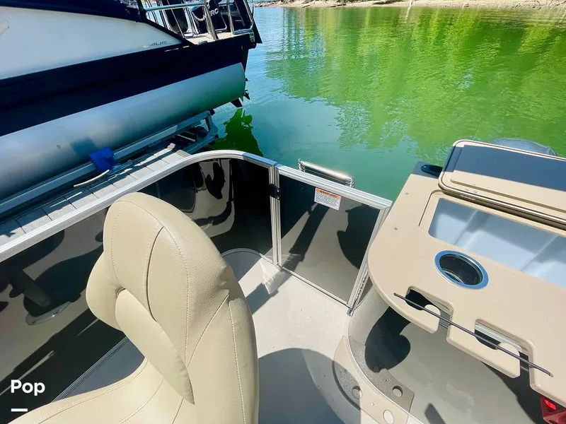 Slide: The Image of Sylvan Mirage 8520 Party Fish 2021 - 16379214