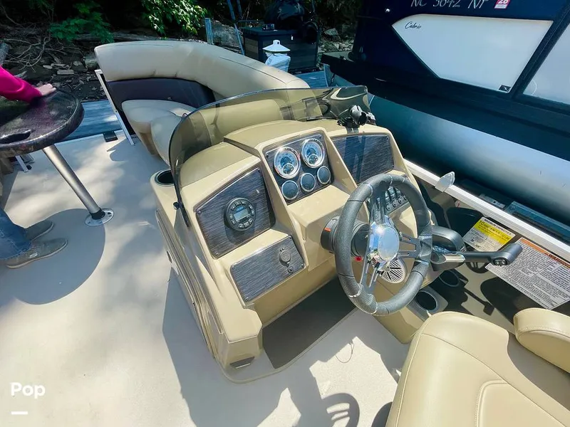 Slide: The Image of Sylvan Mirage 8520 Party Fish 2021 - 16379203