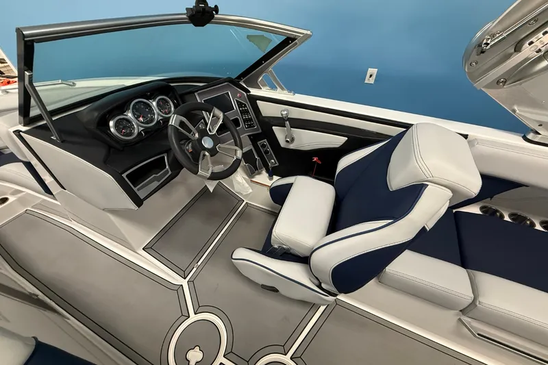 Slide: The Image of Mastercraft XT23 2021 - 13