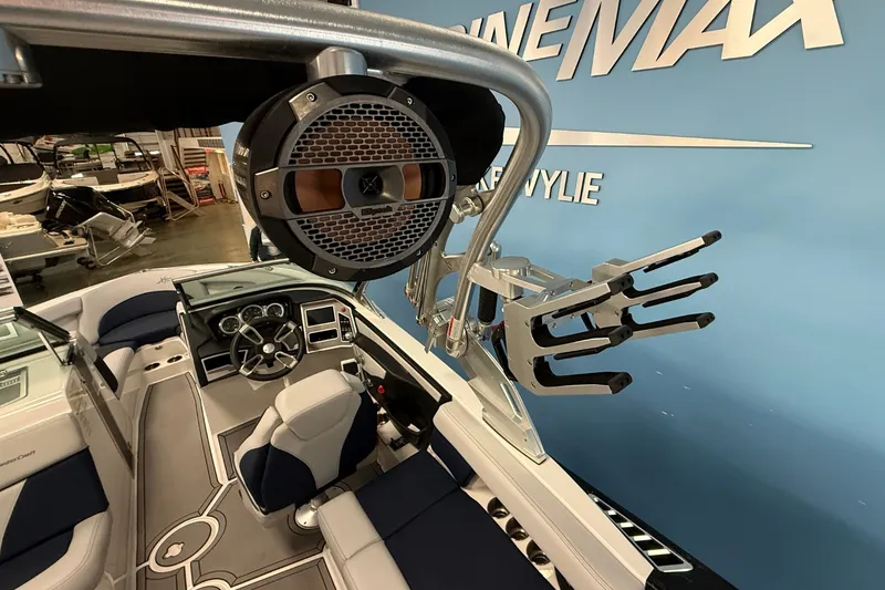 Slide: The Image of Mastercraft XT23 2021 - 19