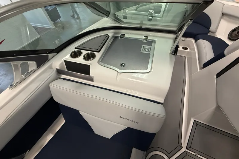 Slide: The Image of Mastercraft XT23 2021 - 21