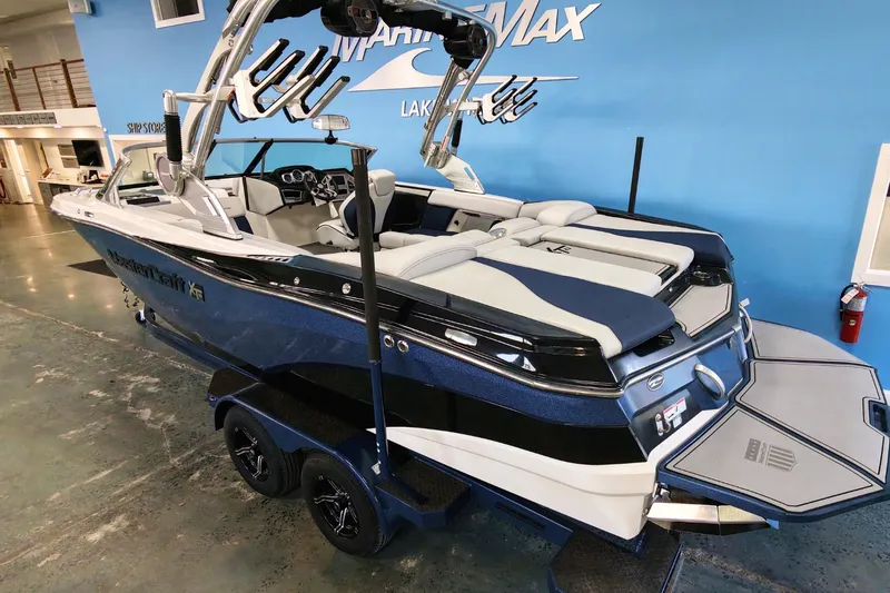 Slide: The Image of Mastercraft XT23 2021 - 3