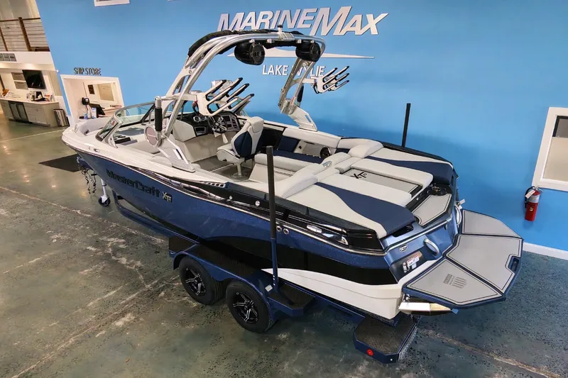 Slide: The Image of Mastercraft XT23 2021 - 4