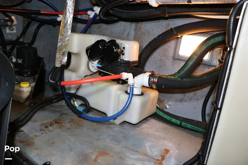 Slide: The Image of Sea Ray 310 Sundancer 1999 - 16337506