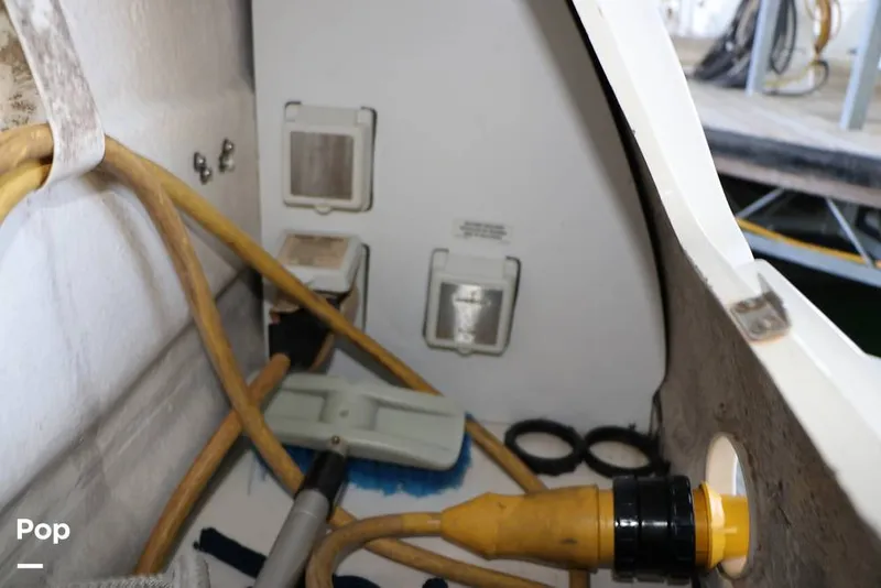 Slide: The Image of Sea Ray 310 Sundancer 1999 - 16337428