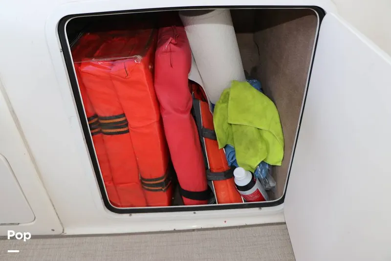 Slide: The Image of Sea Ray 310 Sundancer 1999 - 16337445