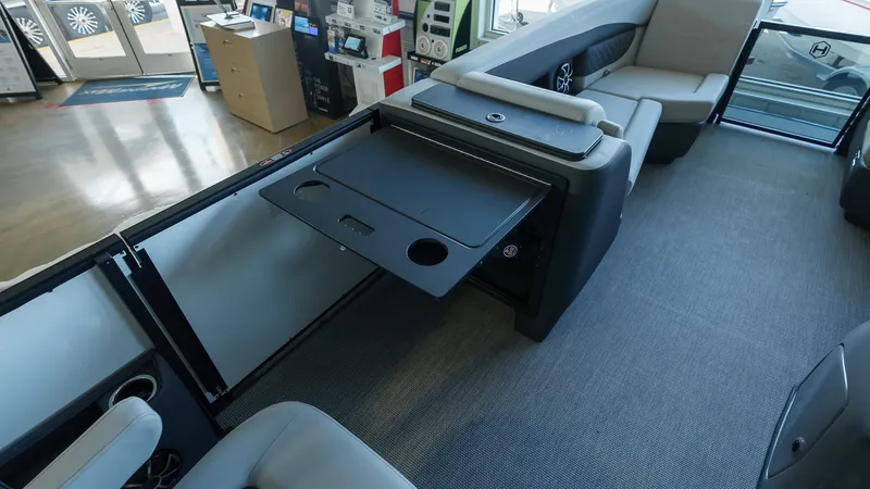 Slide: The Image of Harris Sunliner 230 2026 - 15