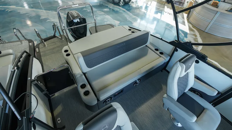 Slide: The Image of Harris Sunliner 230 2026 - 18