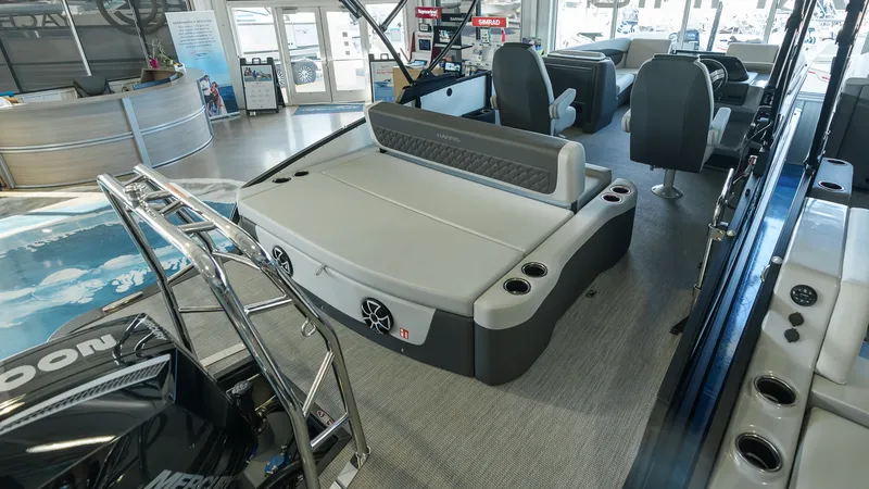 Slide: The Image of Harris Sunliner 230 2026 - 20