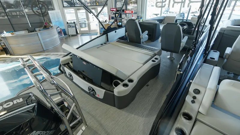 Slide: The Image of Harris Sunliner 230 2026 - 23