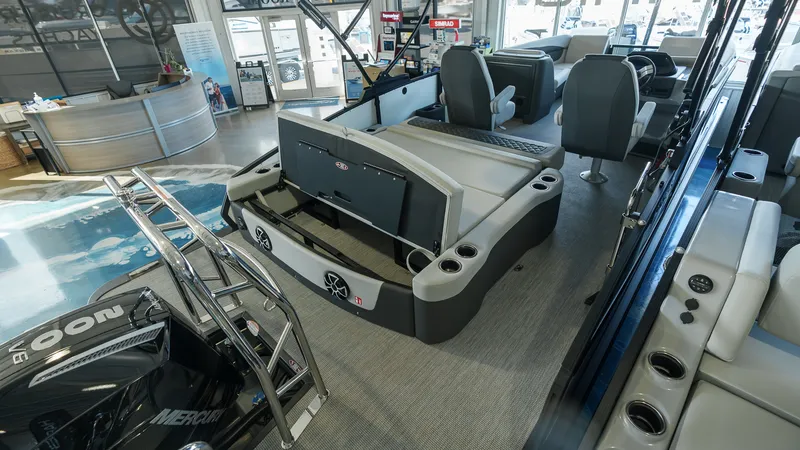 Slide: The Image of Harris Sunliner 230 2026 - 24