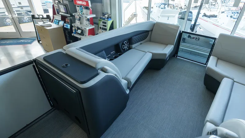 Slide: The Image of Harris Sunliner 230 2026 - 4