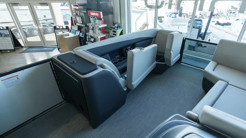 Slide: The Image of Harris Sunliner 230 2026 - 5