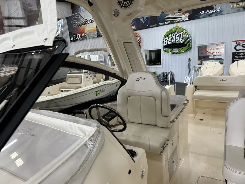 Slide: The Image of Scout 277 Dorado 2024 - 5