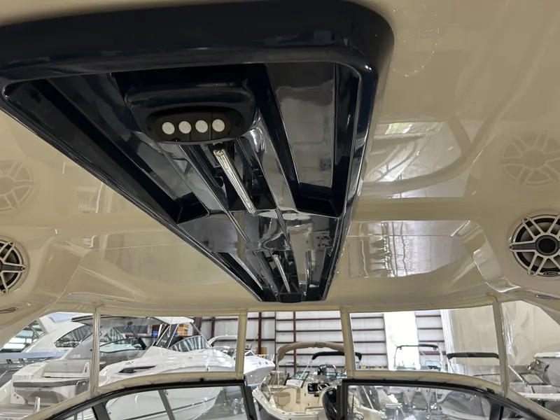 Slide: The Image of Scout 277 Dorado 2024 - 9