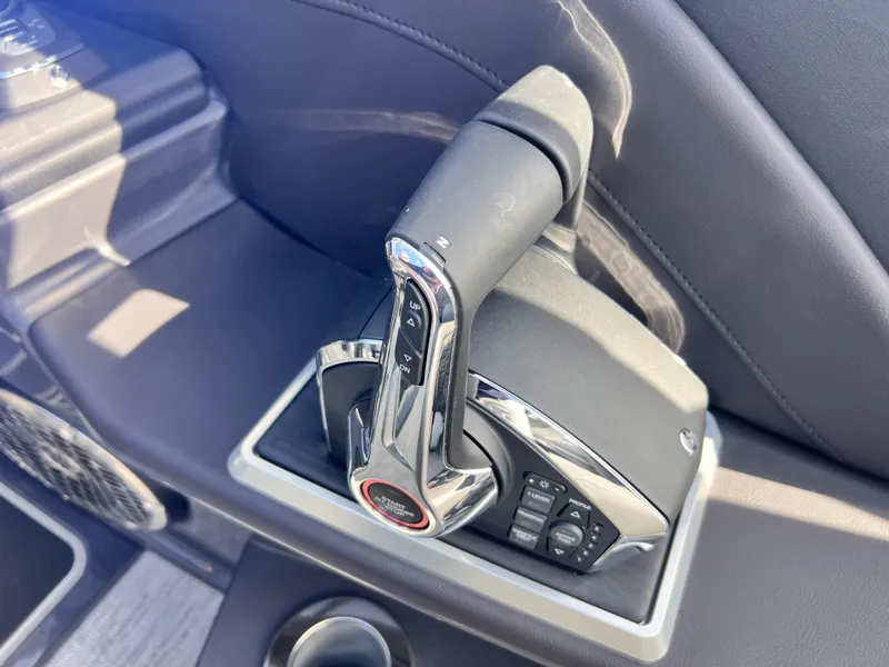 Slide: The Image of Bennington 27RXSB 2026 - 14