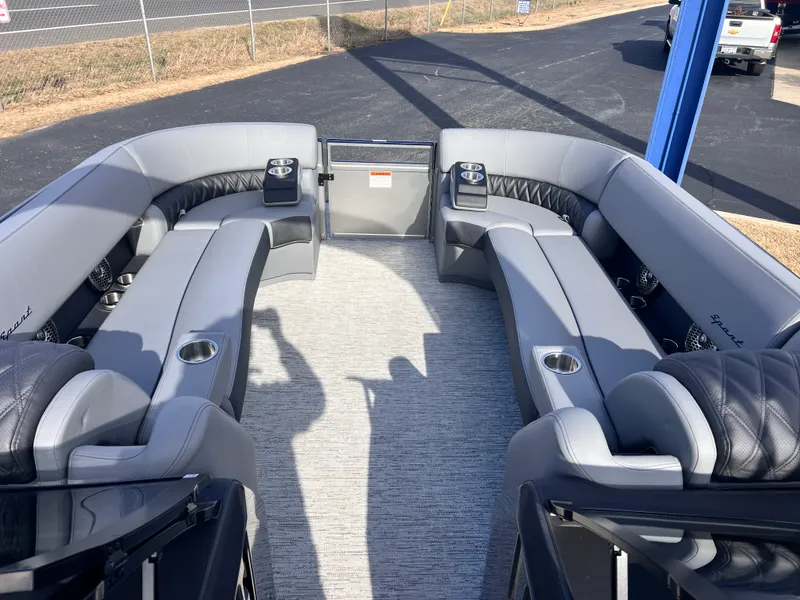 Slide: The Image of Bennington 27RXSB 2026 - 17