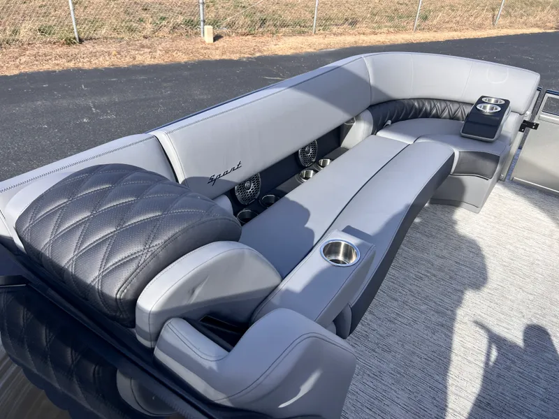 Slide: The Image of Bennington 27RXSB 2026 - 18