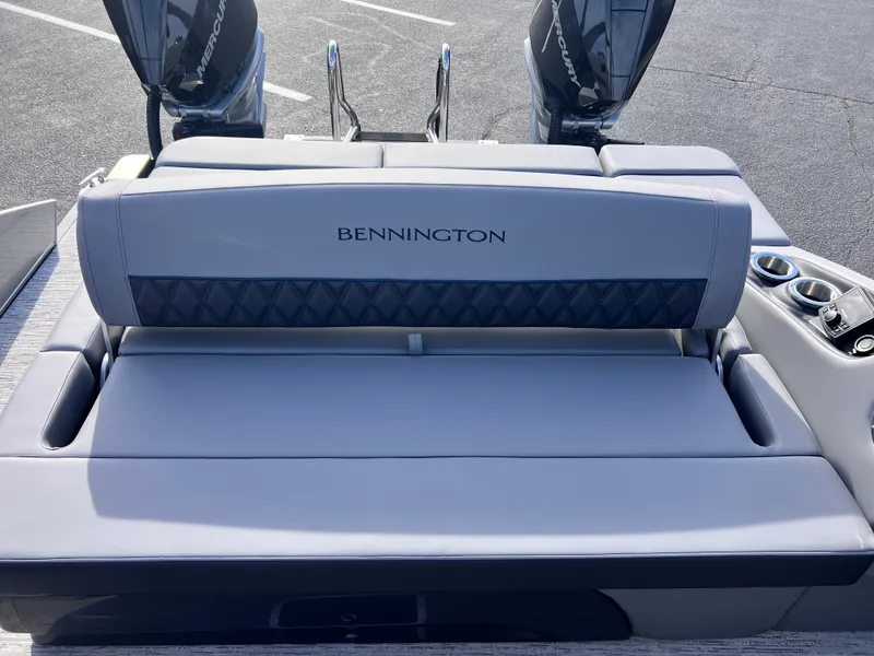 Slide: The Image of Bennington 27RXSB 2026 - 25