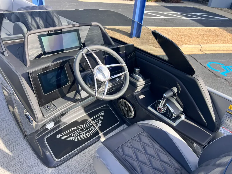 Slide: The Image of Bennington 27RXSB 2026 - 8