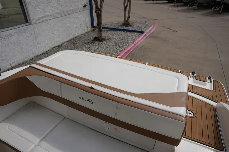 Slide: The Image of Sea Ray SPX 190 2018 - 11