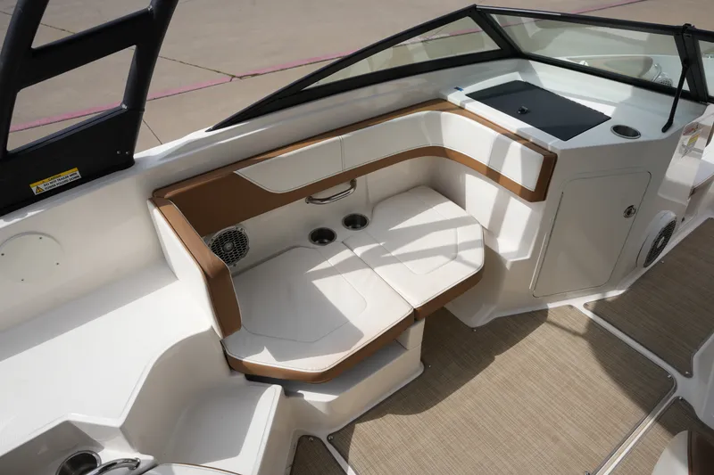 Slide: The Image of Sea Ray SPX 190 2018 - 13