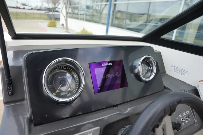 Slide: The Image of Sea Ray SPX 190 2018 - 19