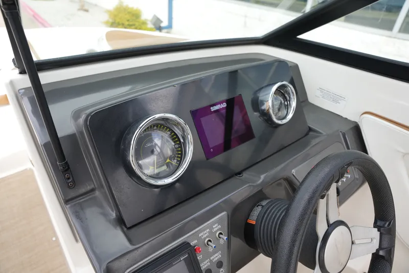 Slide: The Image of Sea Ray SPX 190 2018 - 20