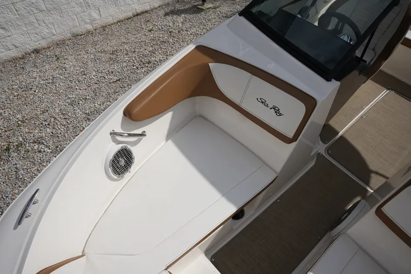 Slide: The Image of Sea Ray SPX 190 2018 - 28