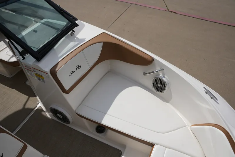 Slide: The Image of Sea Ray SPX 190 2018 - 29