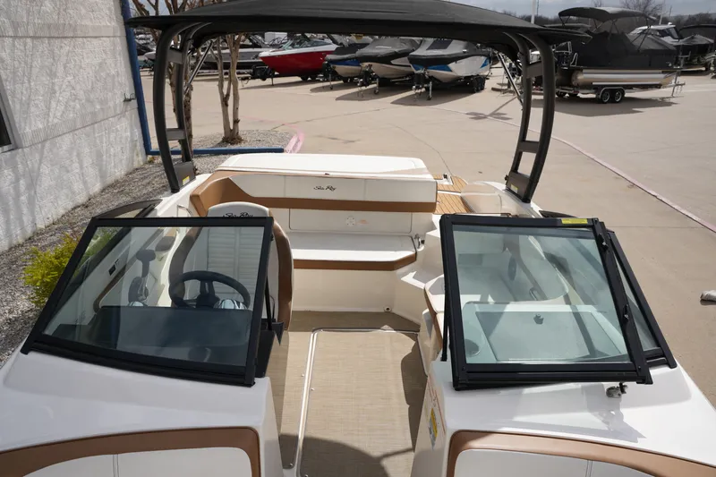 Slide: The Image of Sea Ray SPX 190 2018 - 30