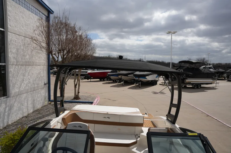 Slide: The Image of Sea Ray SPX 190 2018 - 31