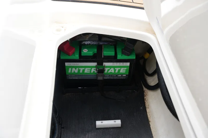 Slide: The Image of Sea Ray SPX 190 2018 - 35