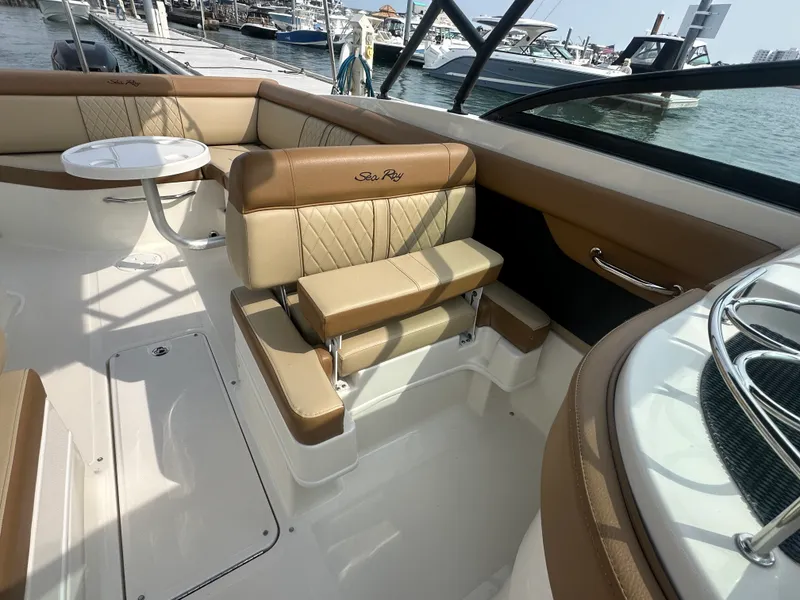 Slide: The Image of Sea Ray 270 SDX OUTBOARD 2015 - 16