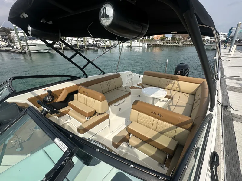 Slide: The Image of Sea Ray 270 SDX OUTBOARD 2015 - 6