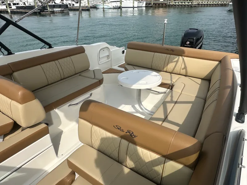 Slide: The Image of Sea Ray 270 SDX OUTBOARD 2015 - 8